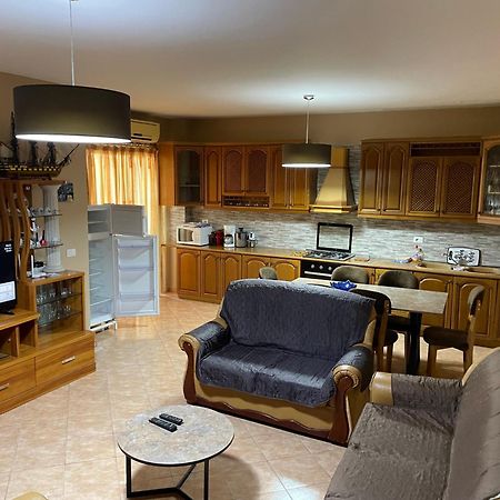 Lovely Place. Close To Beach & Boulevard Vlorë Exteriör bild